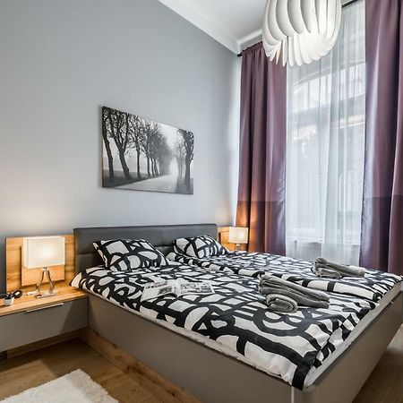Bpr King Prime Home With A/C Budapest Kültér fotó