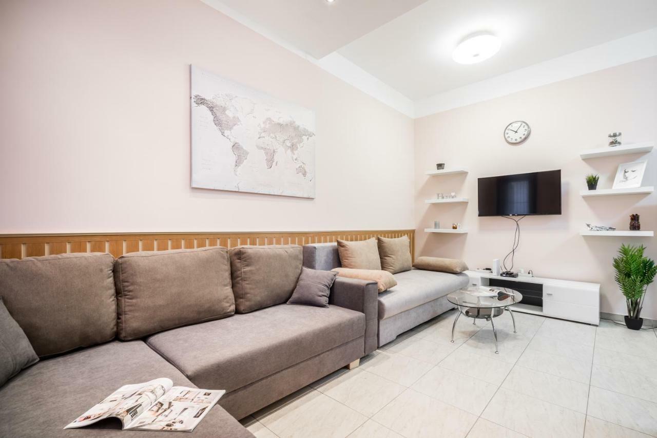 Bpr King Prime Home With A/C Budapest Kültér fotó